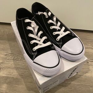 Airwalk women’s legacee